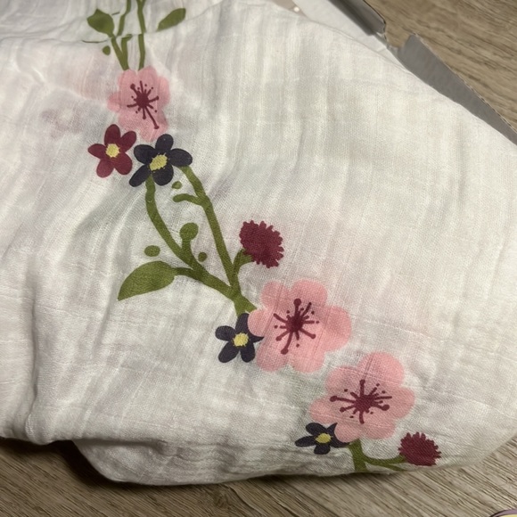 New!! 🤩 Baby Milestone Swaddle & Cards - Picture 5 of 7